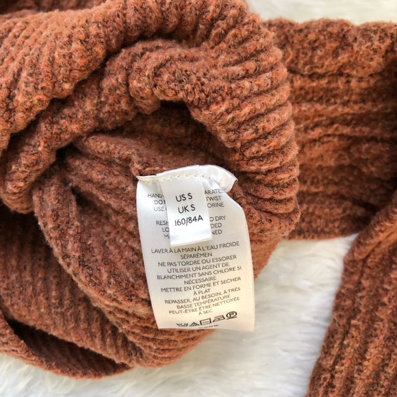 Urban Outfitters Brown Max Cable Knit Cropped Cardigan - Picture 5 of 6